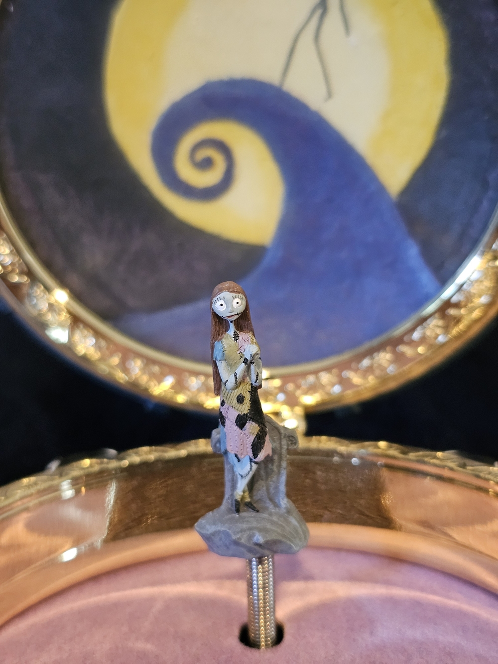 BNIB Rare 1993 Disney Nightmare Before Christmas Sally Music Box